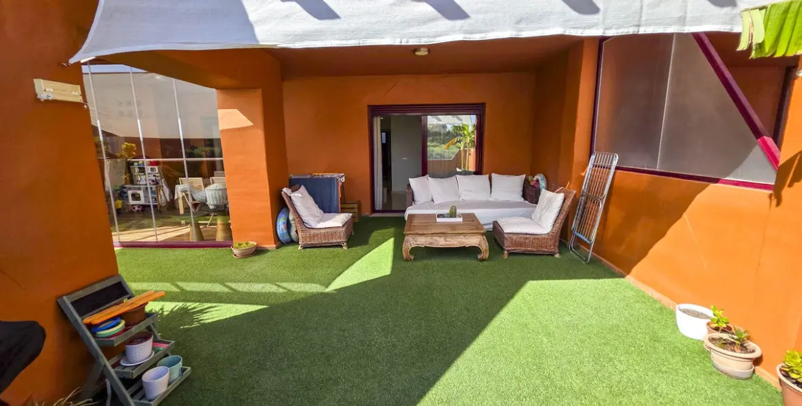 Sale of middle floor apartment in La Duquesa 41