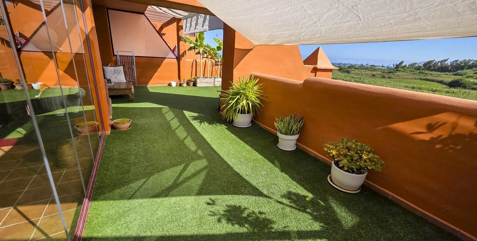 Sale of middle floor apartment in La Duquesa 2