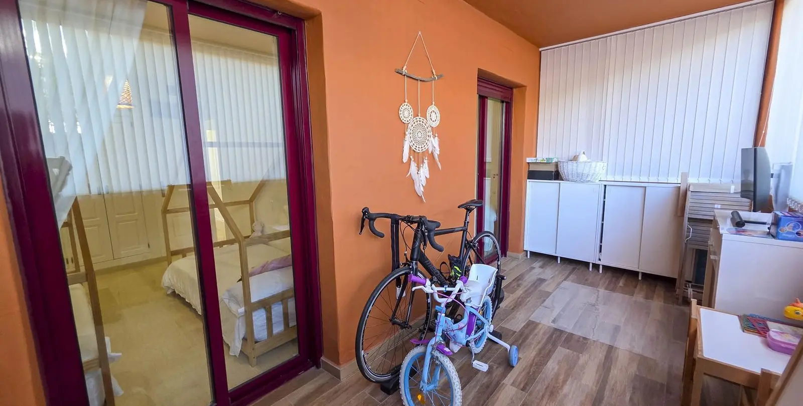 Sale of middle floor apartment in La Duquesa 36