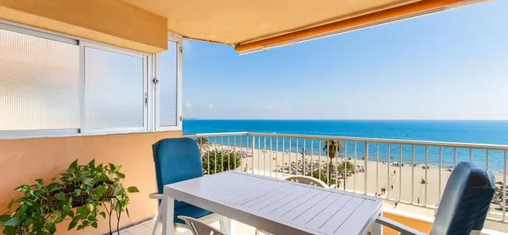 Sale of middle floor apartment in Los Boliches 0