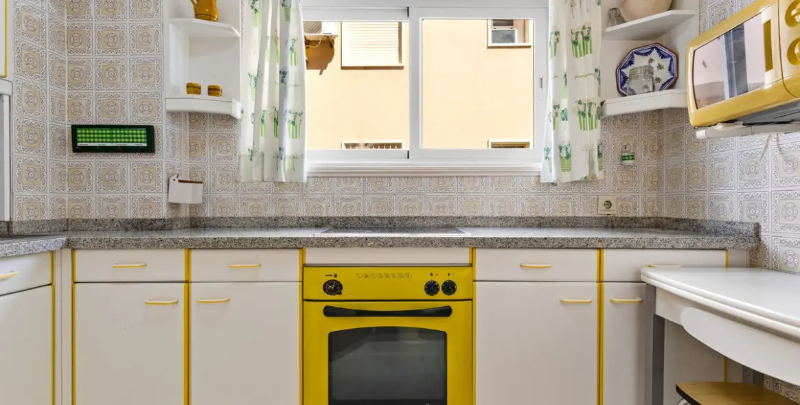 Sale of middle floor apartment in Los Boliches 3