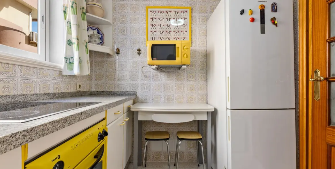 Sale of middle floor apartment in Los Boliches 9