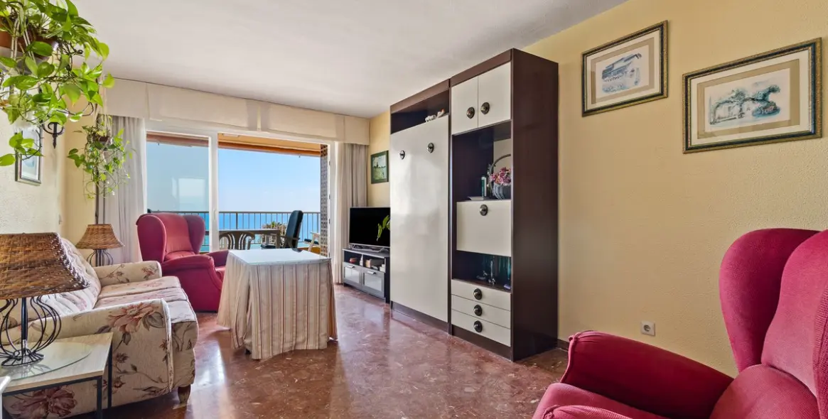 Sale of middle floor apartment in Los Boliches 21