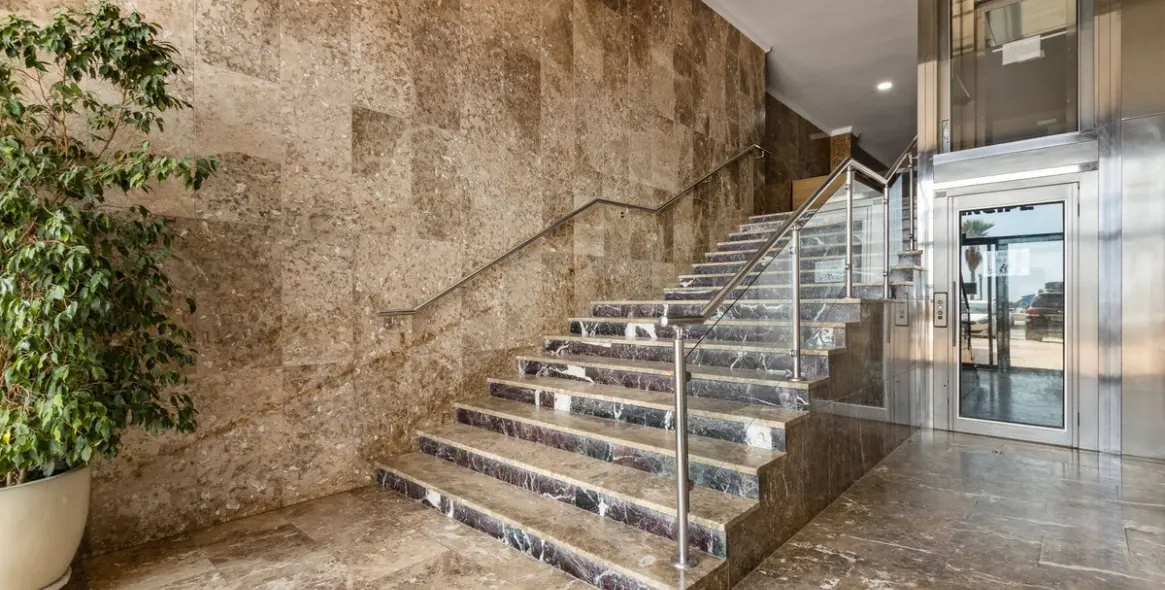 Sale of middle floor apartment in Los Boliches 24