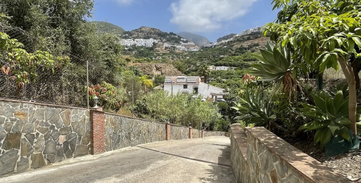 Продажа  отдельно стоящей виллы в Frigiliana 6