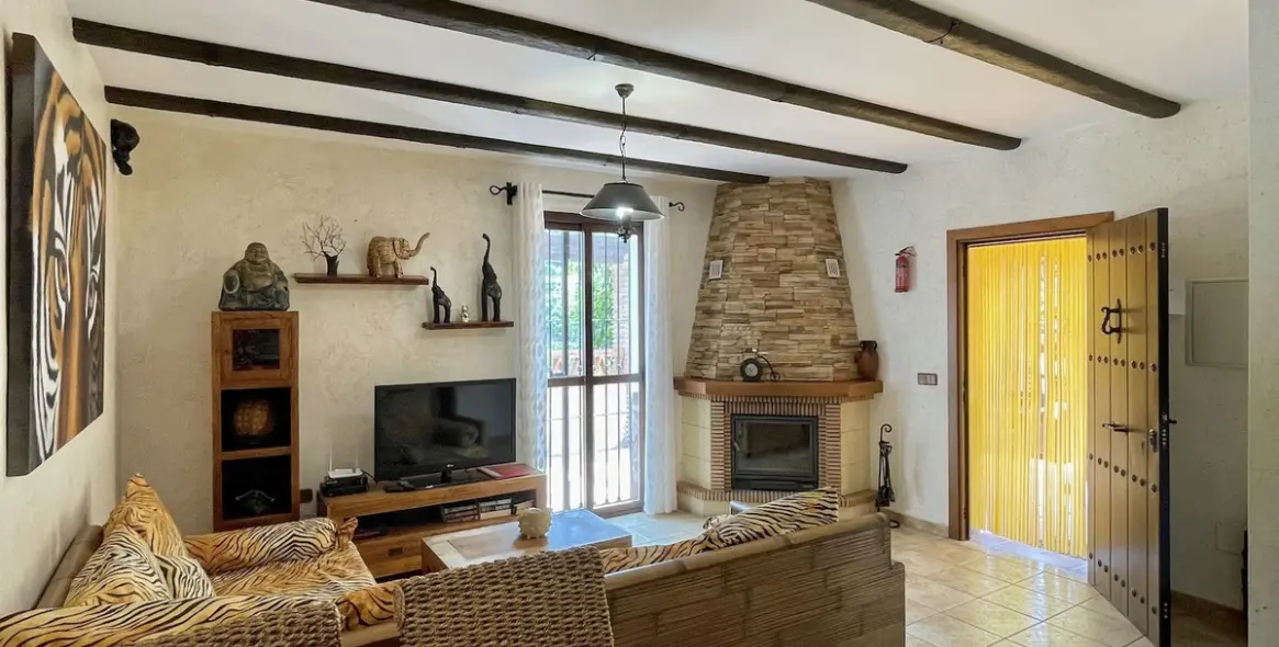 Продажа  отдельно стоящей виллы в Frigiliana 10