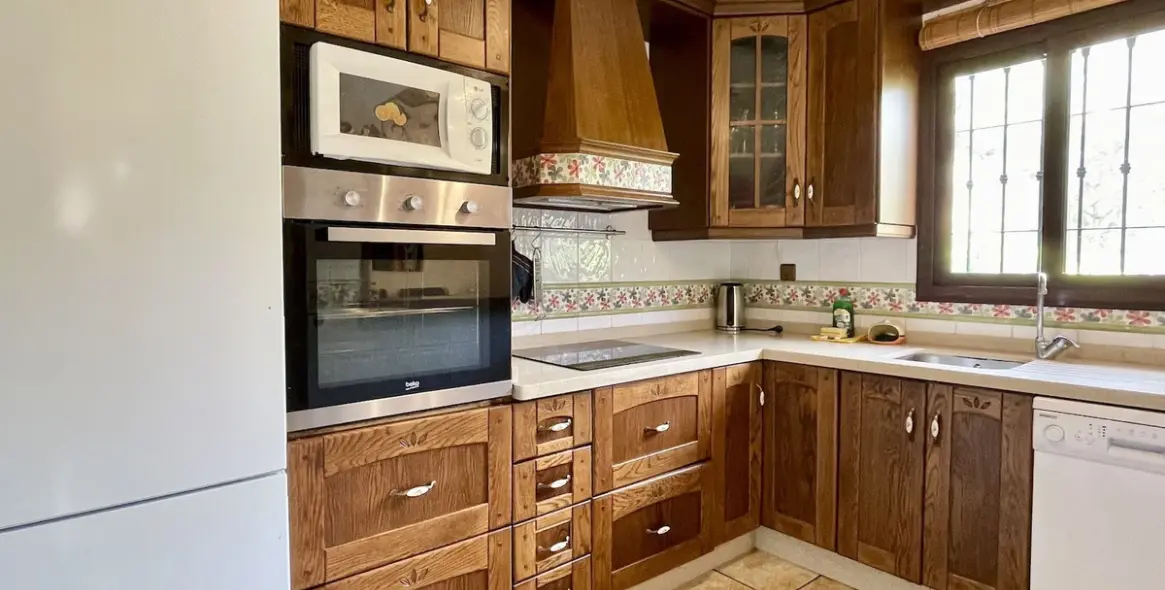 Продажа  отдельно стоящей виллы в Frigiliana 11