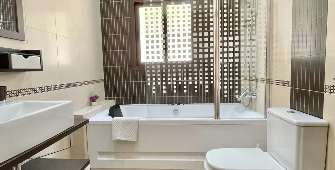 Продажа  отдельно стоящей виллы в Frigiliana 18