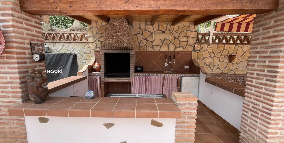 Sale of detached villa in Frigiliana 24