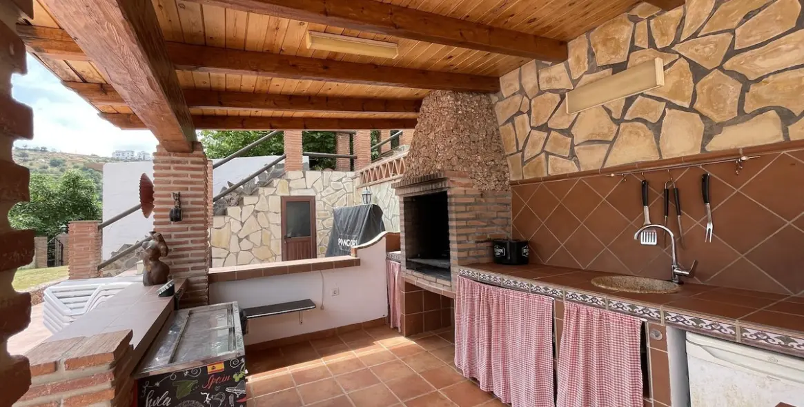 Sale of detached villa in Frigiliana 25