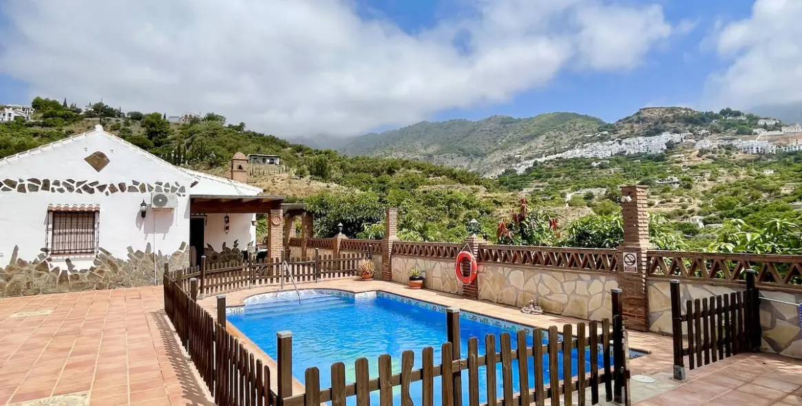 Sale of detached villa in Frigiliana 31