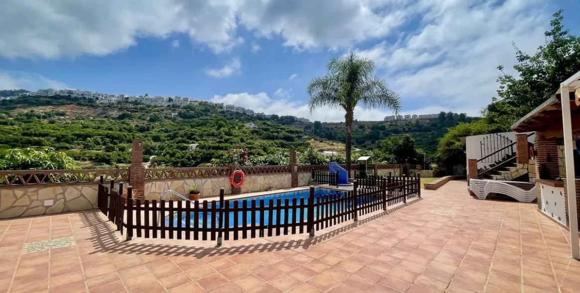 Sale of detached villa in Frigiliana 34