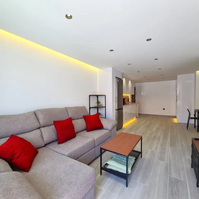 Sale of penthouse in Estepona