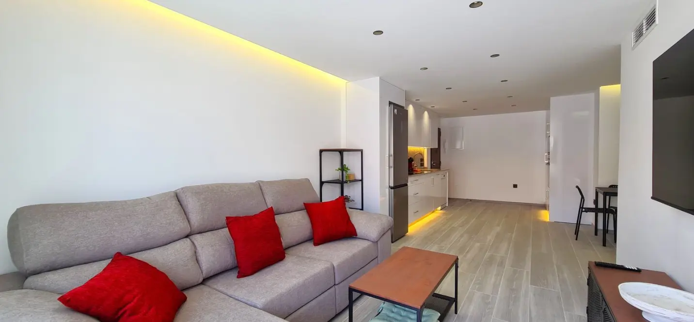 Sale of penthouse in Estepona 1
