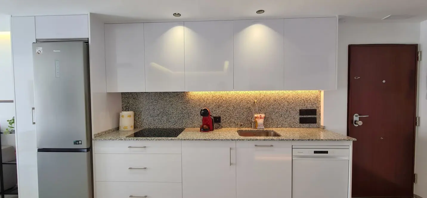 Sale of penthouse in Estepona 2