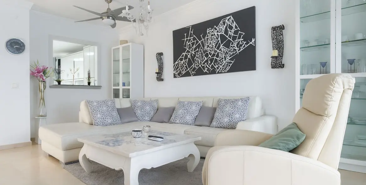 Sale of ground floor apartment in New Golden Mile 2