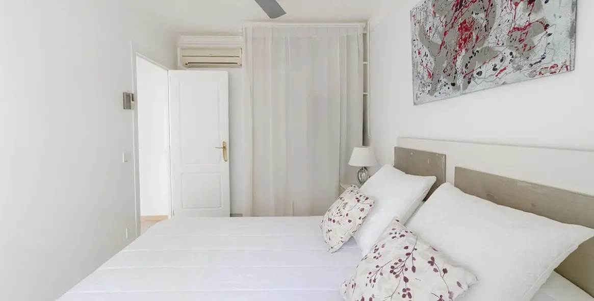 Sale of ground floor apartment in New Golden Mile 4