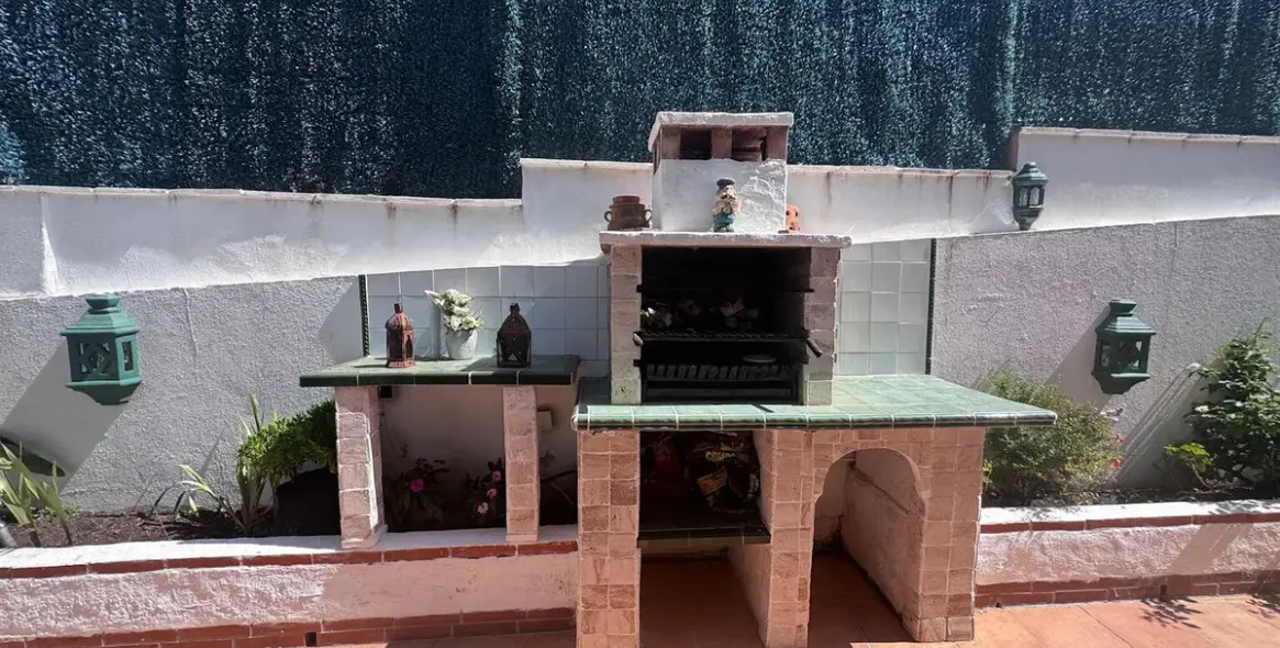 Продажа апартаментов на первом этаже в New Golden Mile 25