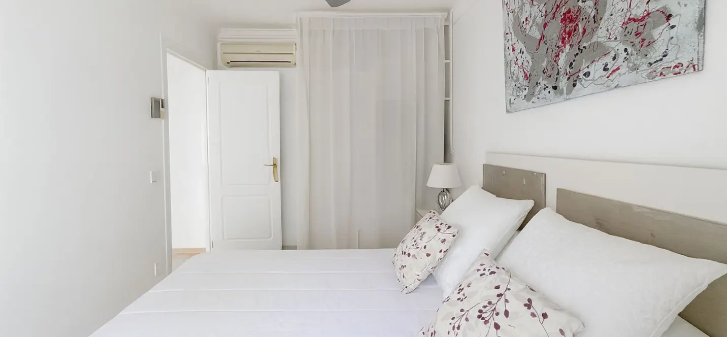 Sale of ground floor apartment in New Golden Mile 3