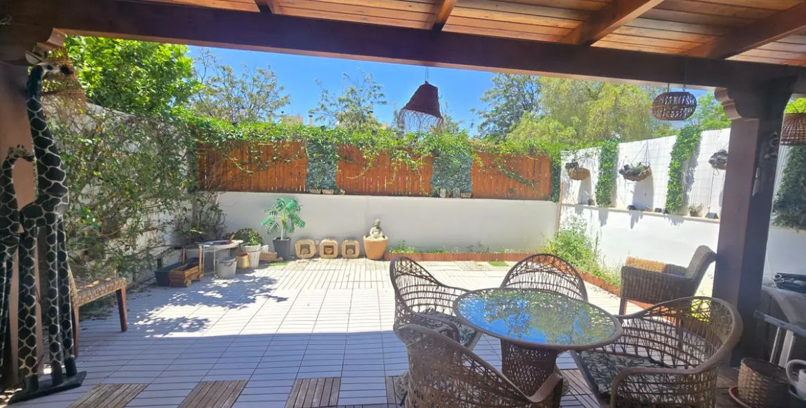 Sale of ground floor apartment in El Pinillo 1