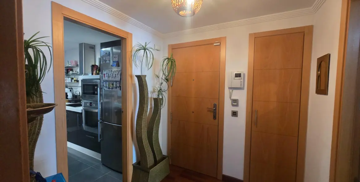 Sale of ground floor apartment in El Pinillo 20