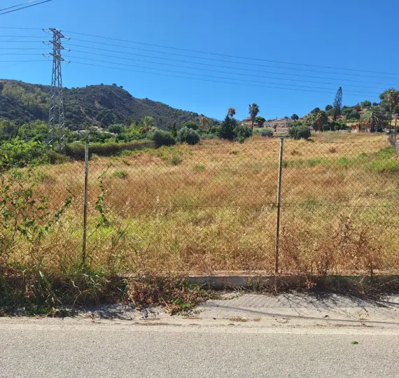 Venta de parcela residencial en Estepona