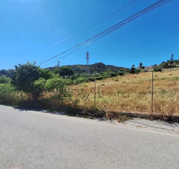 Venta de parcela residencial en Estepona