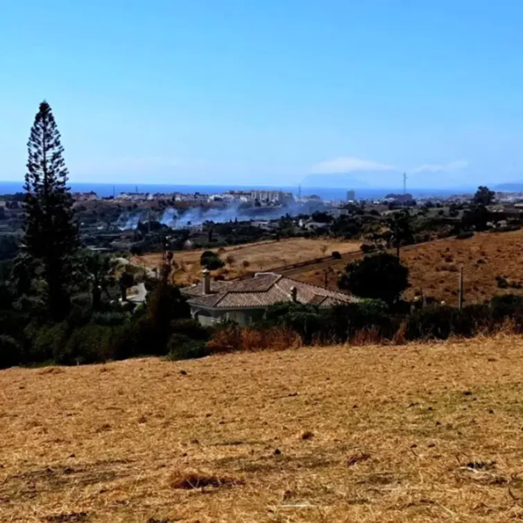 Sale of residential plot in Estepona