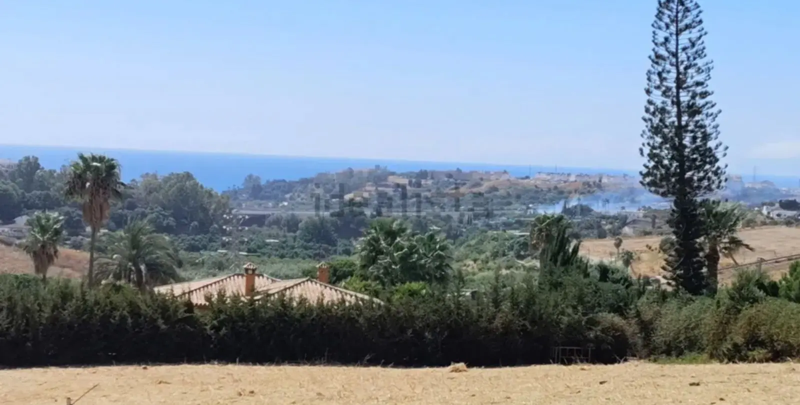 Sale of residential plot in Estepona 2