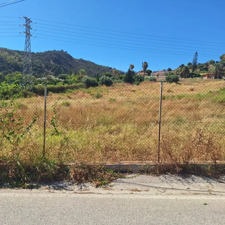 Sale of residential plot in Estepona