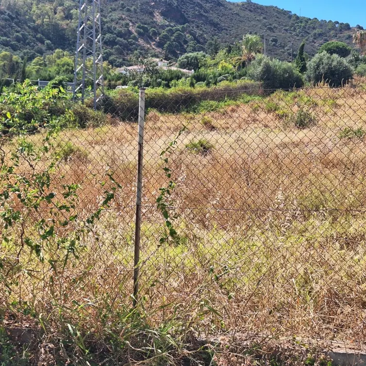 Sale of residential plot in Estepona