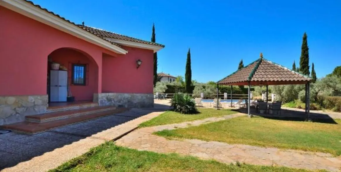 Sale of finca - cortijo in Arriate 1