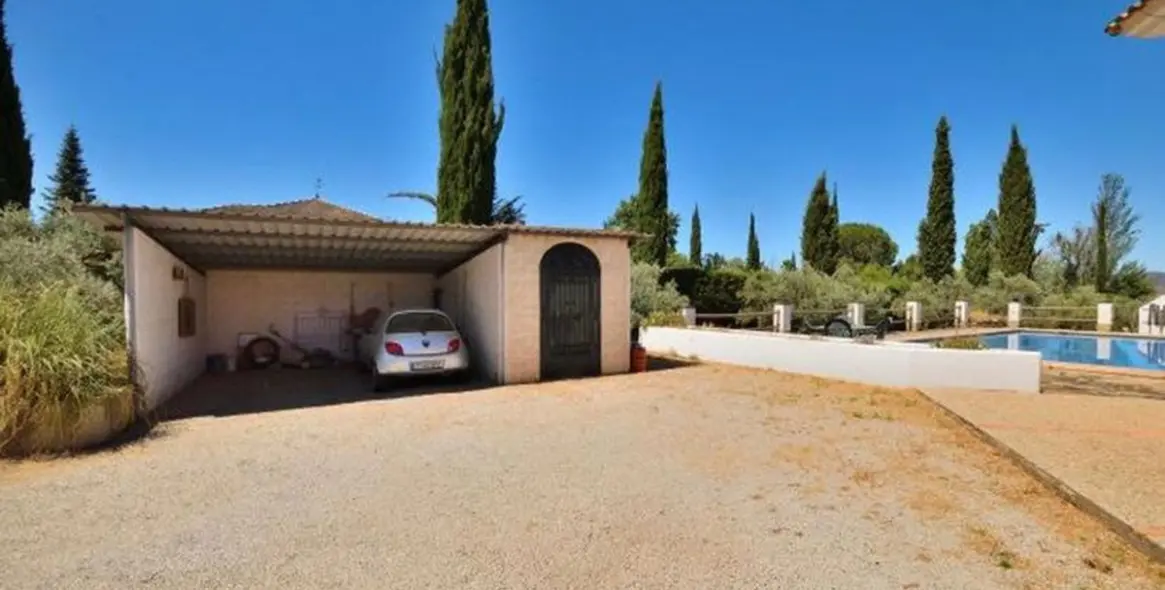 Sale of finca - cortijo in Arriate 12