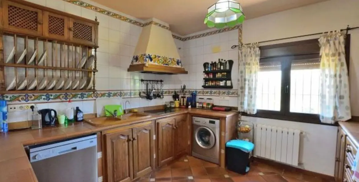 Sale of finca - cortijo in Arriate 18