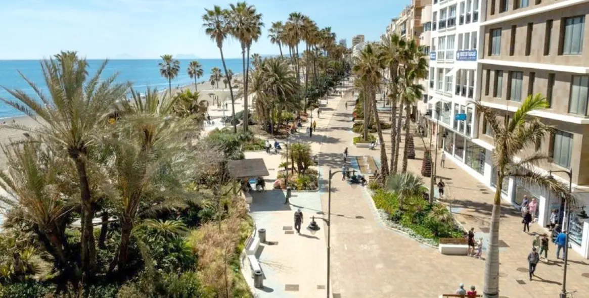 Продажа апартаментов на среднем этаже в Estepona 2