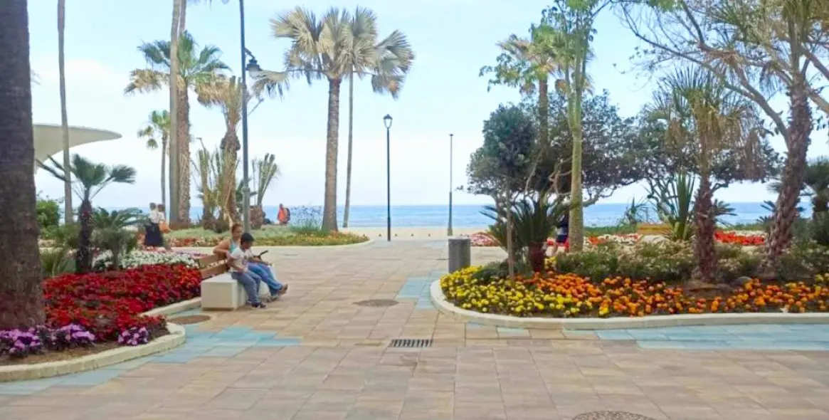 Продажа апартаментов на среднем этаже в Estepona 3