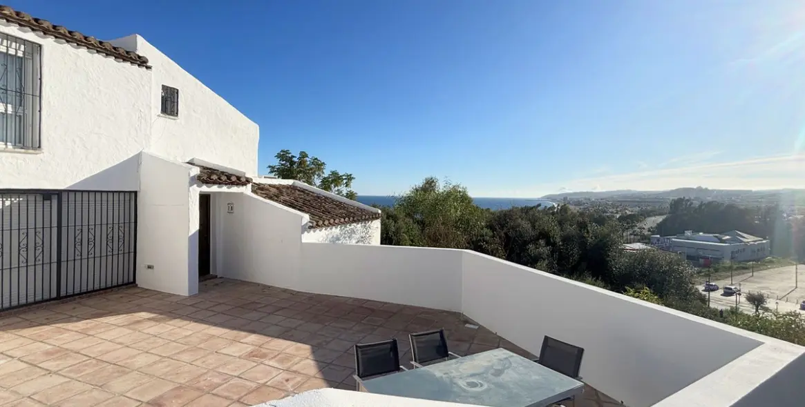 Sale of semi-detached house in Casares Playa 2