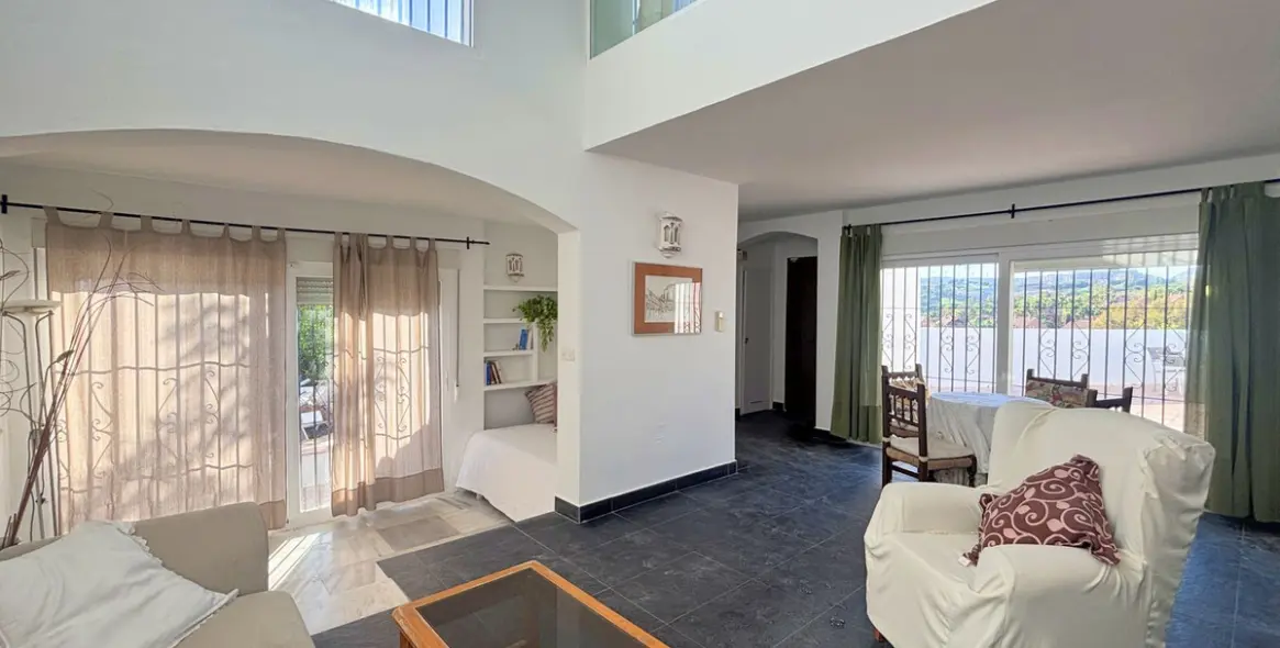 Sale of semi-detached house in Casares Playa 3