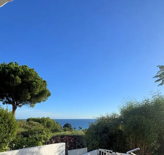 Semi-detached house R5215543