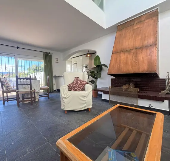 Semi-detached house R5215543