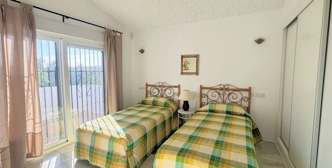 Sale of semi-detached house in Casares Playa 35