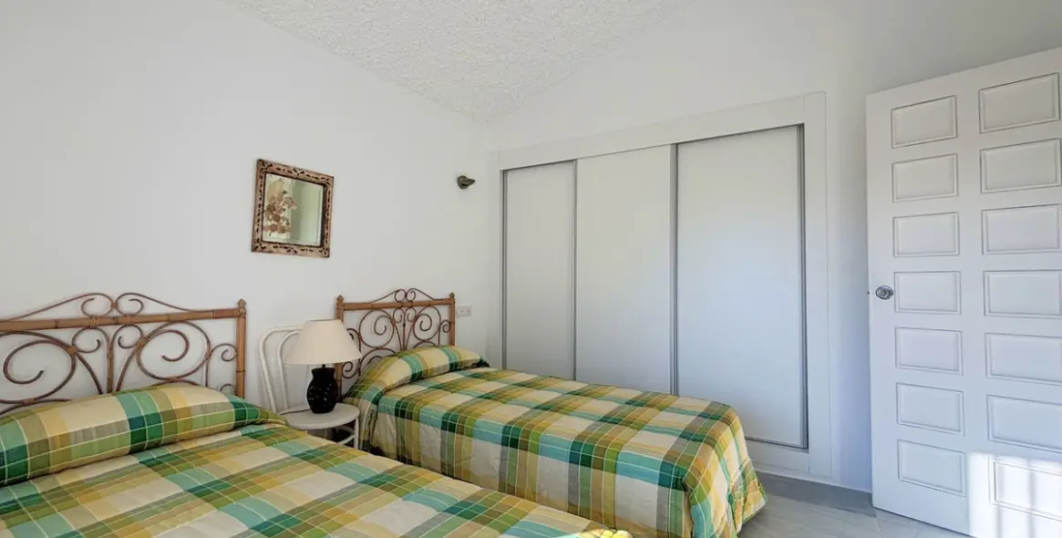 Sale of semi-detached house in Casares Playa 37