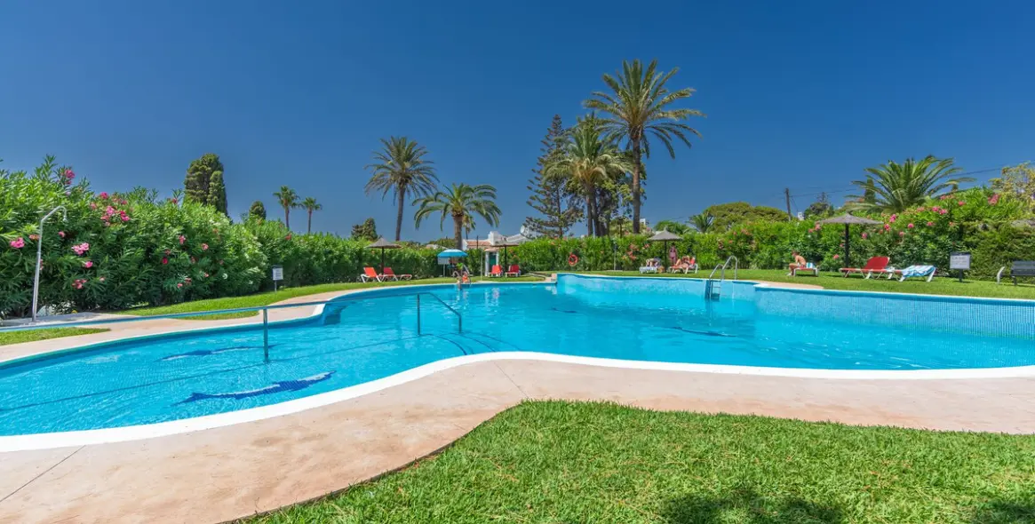 Sale of semi-detached house in Casares Playa 45