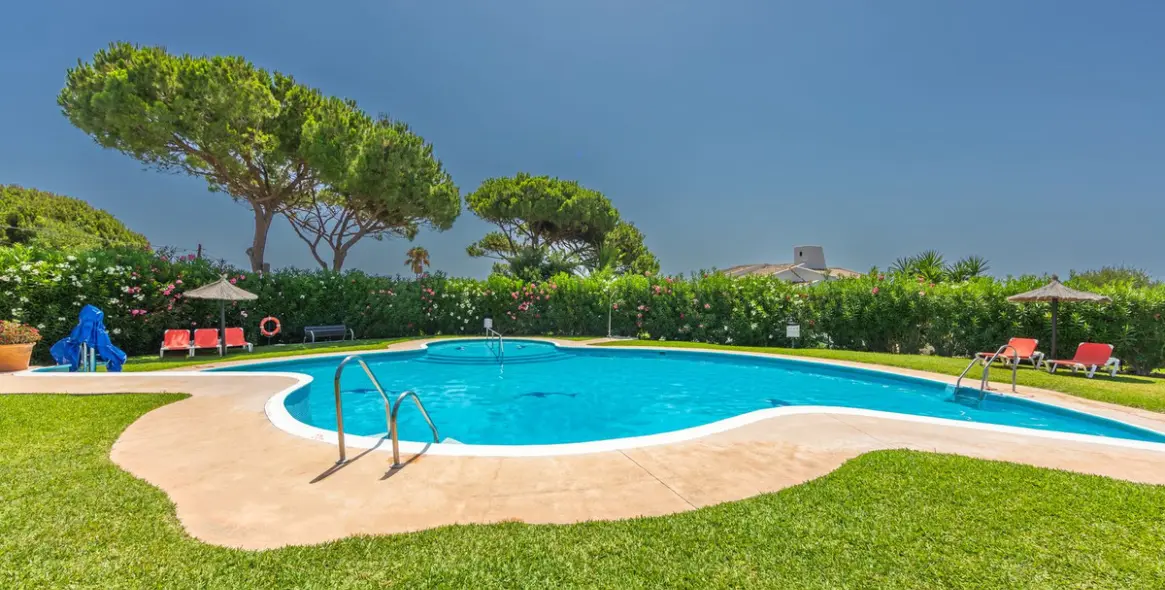 Sale of semi-detached house in Casares Playa 46