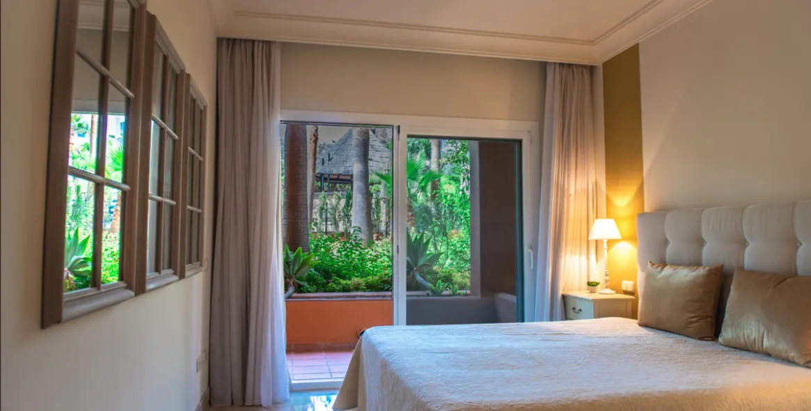 Sale of ground floor apartment in Nueva Andalucía 9