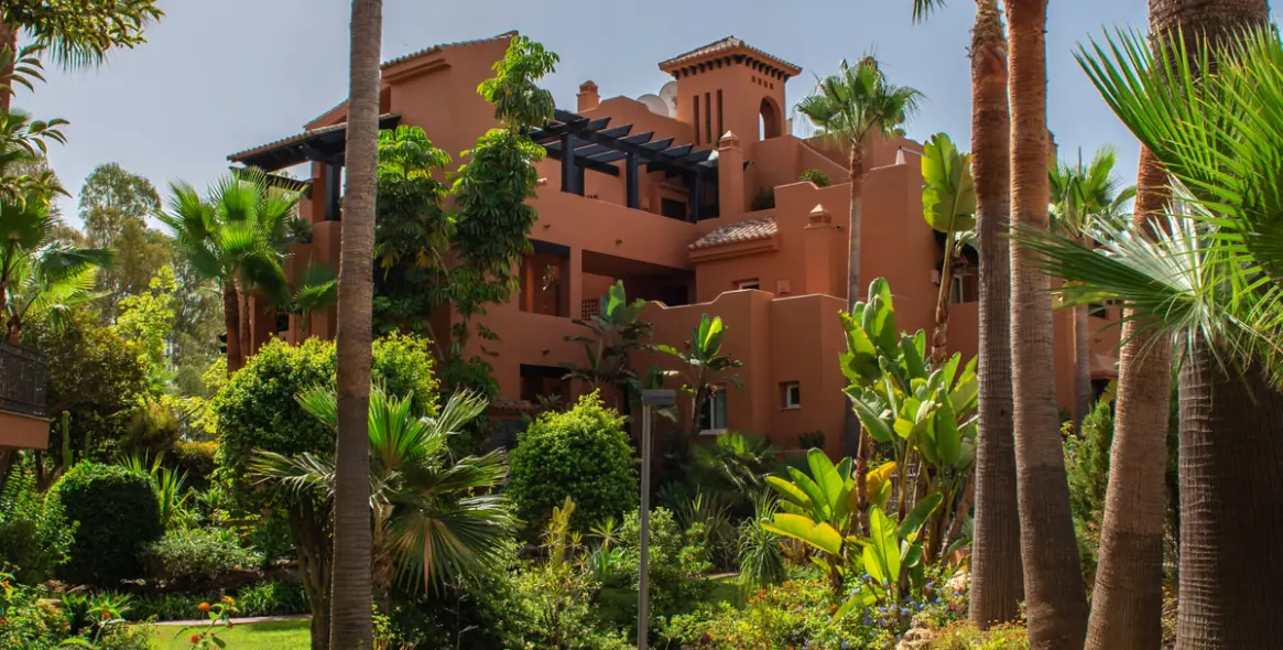 Sale of ground floor apartment in Nueva Andalucía 18