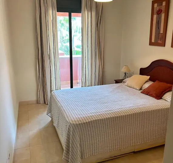 Sale of middle floor apartment in New Golden Mile