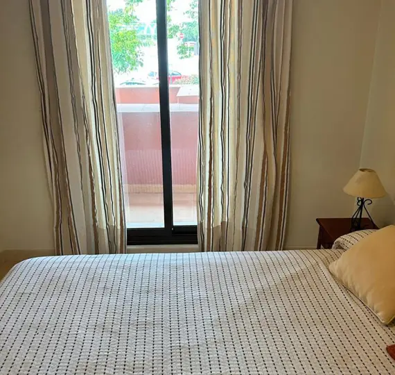 Sale of middle floor apartment in New Golden Mile