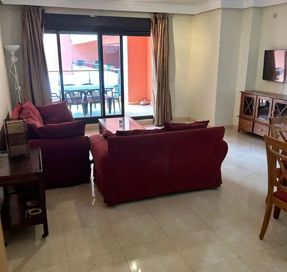 Sale of middle floor apartment in New Golden Mile