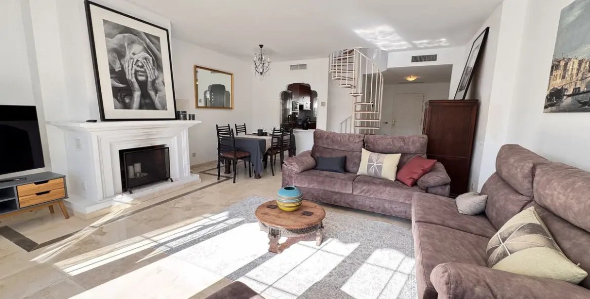 Sale of penthouse duplex in El Presidente 1